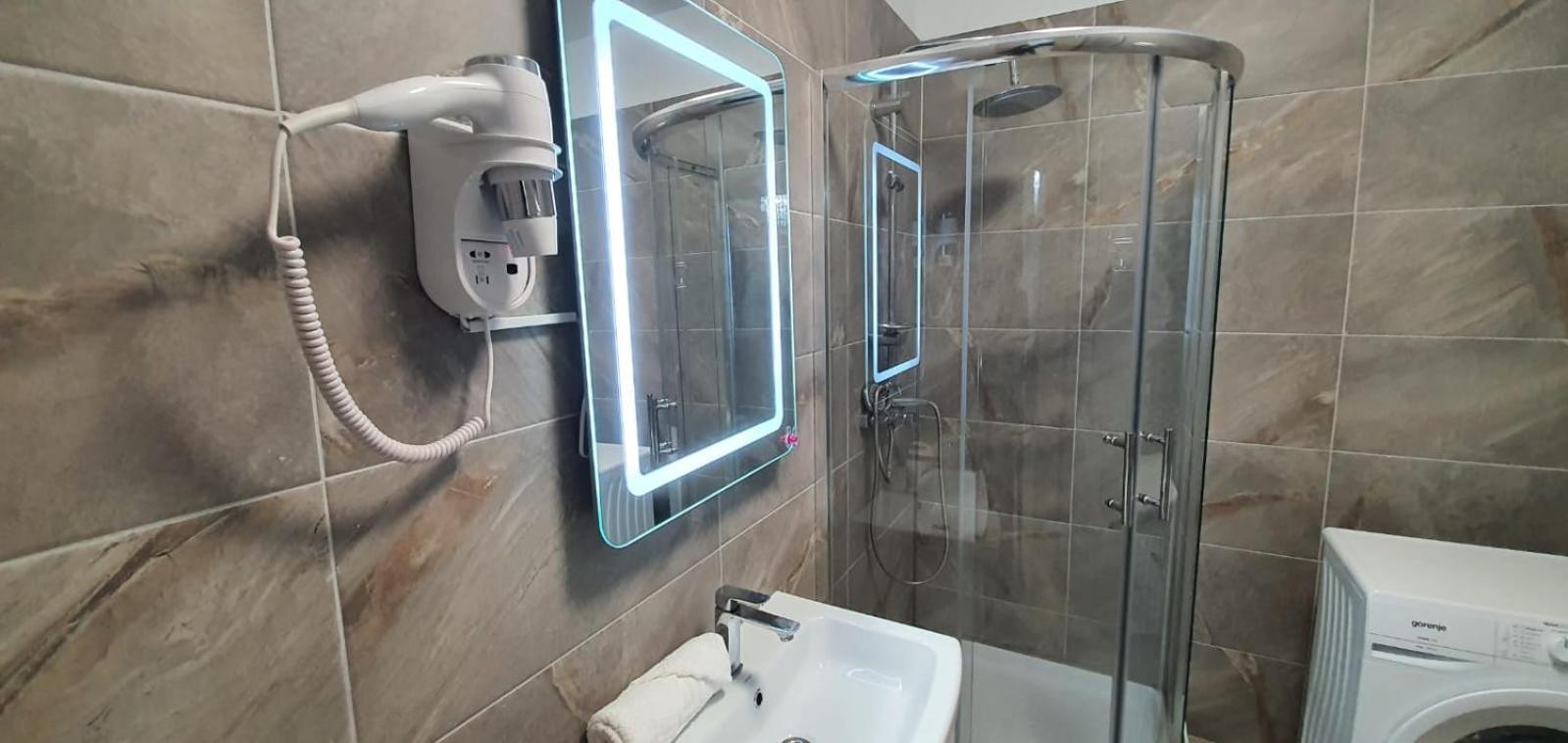 Alezzi Luxury Apartment Spa Resort Piscina Incalzita Sauna Parking Năvodari Esterno foto