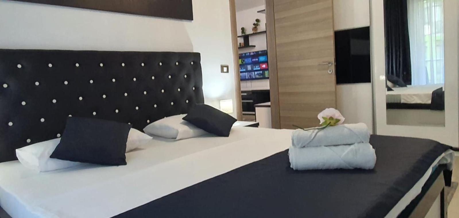 Alezzi Luxury Apartment Spa Resort Piscina Incalzita Sauna Parking Năvodari Esterno foto